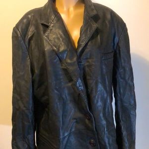 EXCELLED 💯 % leather black color women’s Jacket